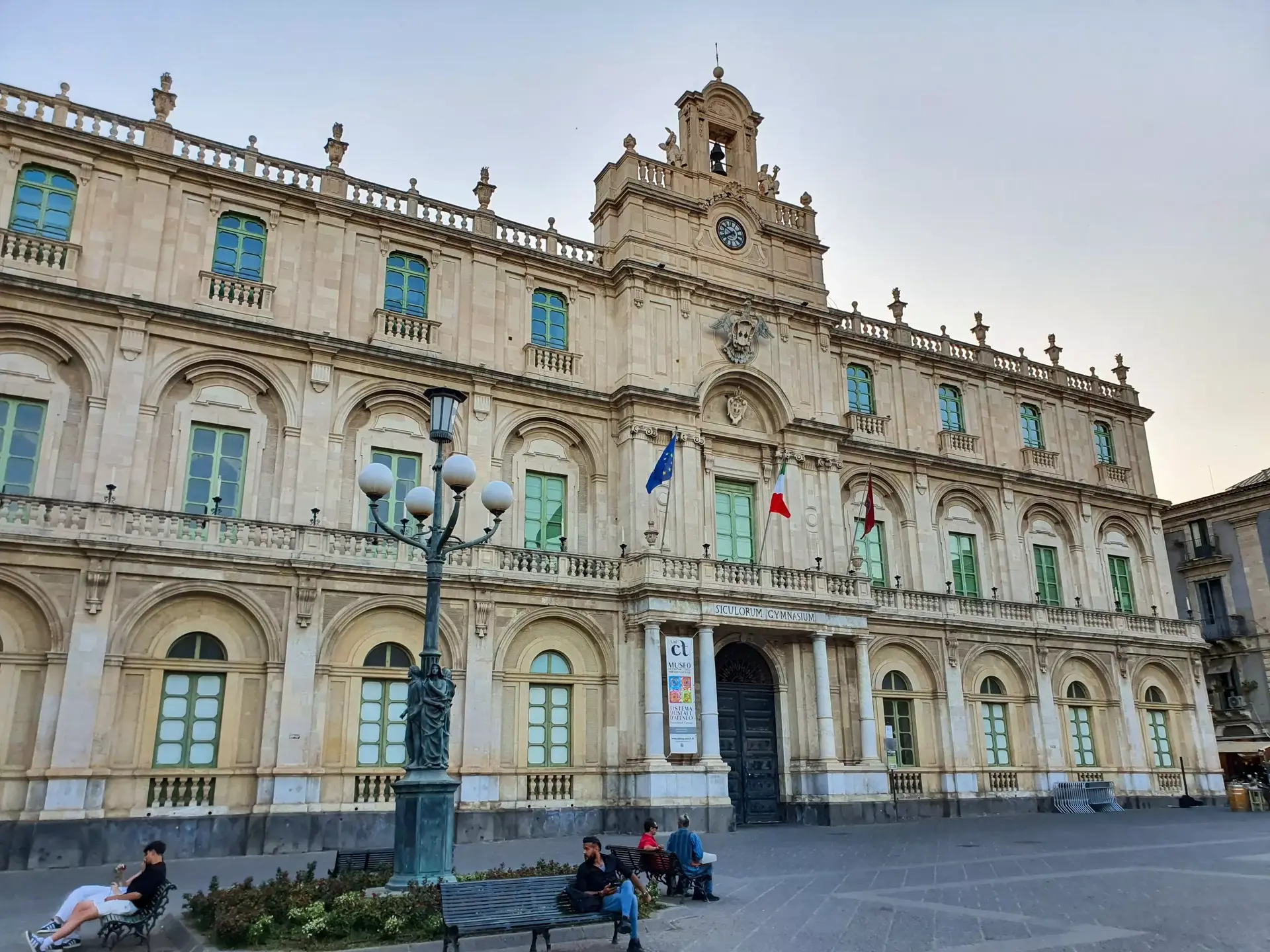 L’Università di Catania, con le 570 collaborazioni part-time offerte, dimostra il suo impegno nel dare supporto ai propri alunni, aiutandoli a crescere professionalmente.